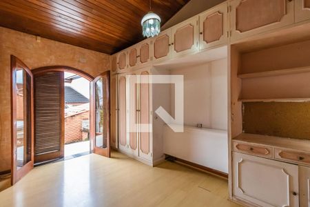 Casa de condomínio à venda com 478m², 4 quartos e 3 vagas Casa de condomínio à venda com 478m², 4 quartos e 3 vagasQuarto 2