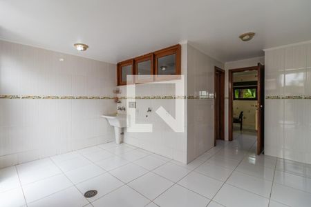 Casa de condomínio à venda com 478m², 4 quartos e 3 vagas Casa de condomínio à venda com 478m², 4 quartos e 3 vagasÁrea de Serviço