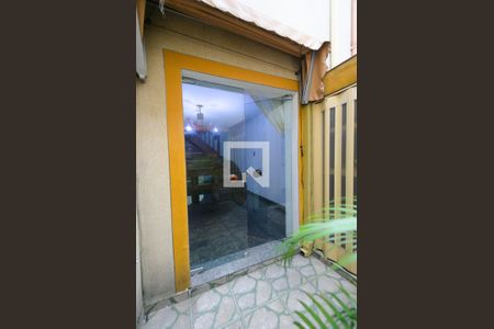 Casa à venda com 146m², 3 quartos e 2 vagas Casa à venda com 146m², 3 quartos e 2 vagasJardim de inverno