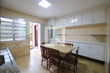Casa à venda com 146m², 3 quartos e 2 vagas Casa à venda com 146m², 3 quartos e 2 vagasCozinha