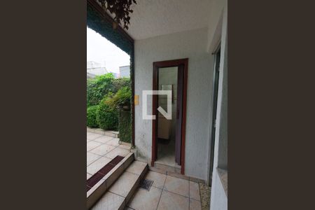 Casa à venda com 146m², 3 quartos e 2 vagas Casa à venda com 146m², 3 quartos e 2 vagasÁrea de Serviço