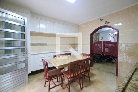 Casa à venda com 146m², 3 quartos e 2 vagas Casa à venda com 146m², 3 quartos e 2 vagasCozinha