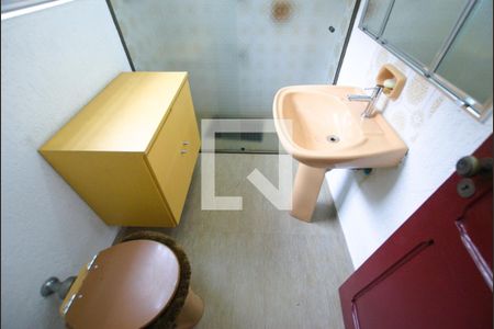 Casa à venda com 146m², 3 quartos e 2 vagas Casa à venda com 146m², 3 quartos e 2 vagasBanheiro