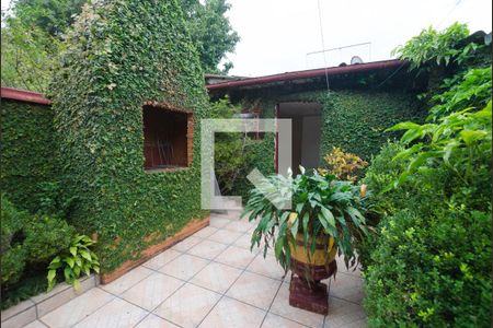 Casa à venda com 146m², 3 quartos e 2 vagas Casa à venda com 146m², 3 quartos e 2 vagasQuintal