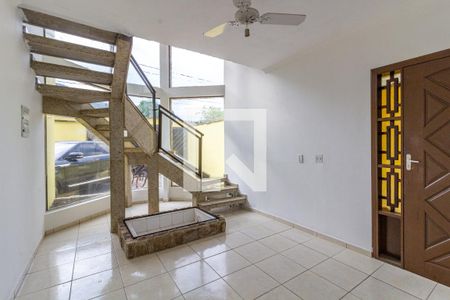 Sala 1 de casa para alugar com 4 quartos, 252m² em Canto do Forte, Praia Grande
