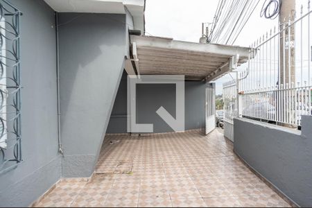 Garagem de casa para alugar com 2 quartos, 100m² em Jardim Mangalot, São Paulo