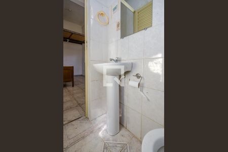 Casa à venda com 200m², 3 quartos e 4 vagasBanheiro garagem