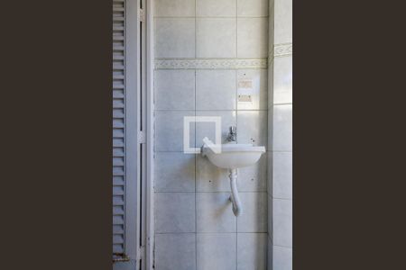 Casa à venda com 200m², 3 quartos e 4 vagasBanheiro anexo