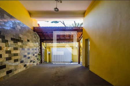 Casa à venda com 200m², 3 quartos e 4 vagasGaragem