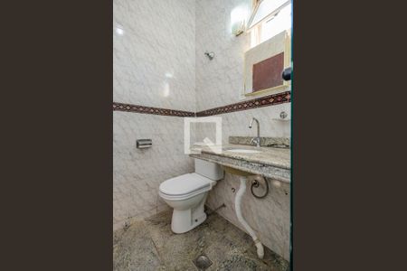 Casa à venda com 200m², 3 quartos e 4 vagasBanheiro Social
