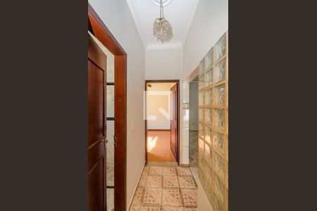 Casa à venda com 200m², 3 quartos e 4 vagasCorredor