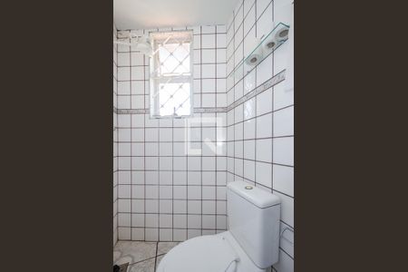 Casa à venda com 200m², 3 quartos e 4 vagasBanheiro 2 anexo