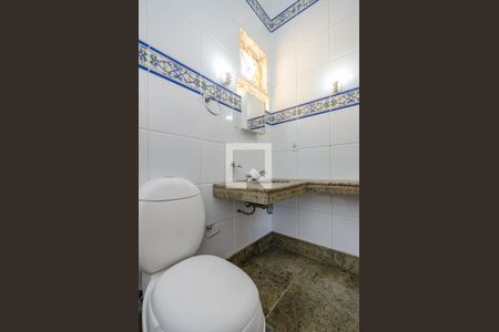 Casa à venda com 200m², 3 quartos e 4 vagasBanheiro Social