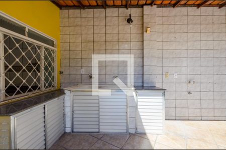 Casa à venda com 200m², 3 quartos e 4 vagasÁrea de Serviço
