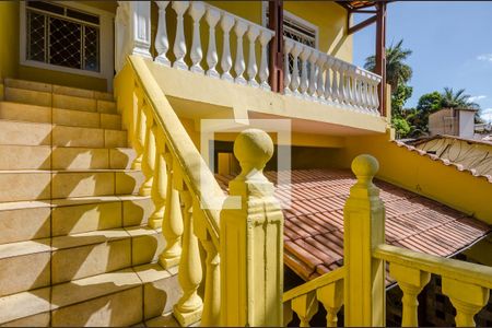 Casa à venda com 200m², 3 quartos e 4 vagasEntrada