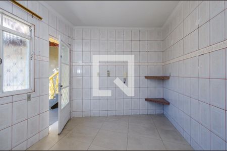 Casa à venda com 200m², 3 quartos e 4 vagasCozinha anexo