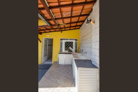 Casa à venda com 200m², 3 quartos e 4 vagasÁrea de Serviço