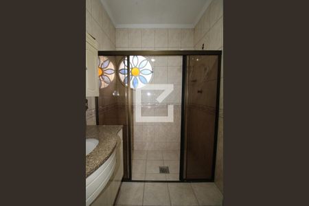 Casa à venda com 300m², 4 quartos e 5 vagasBanheiro da Suíte
