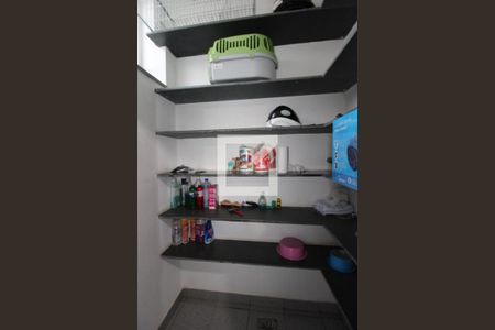 Casa à venda com 300m², 4 quartos e 5 vagasCozinha - Despensa