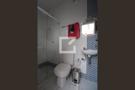 Casa à venda com 300m², 4 quartos e 5 vagasBanheiro de serviço