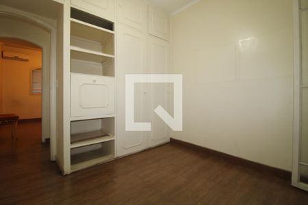 Casa à venda com 300m², 4 quartos e 5 vagasQuarto 1