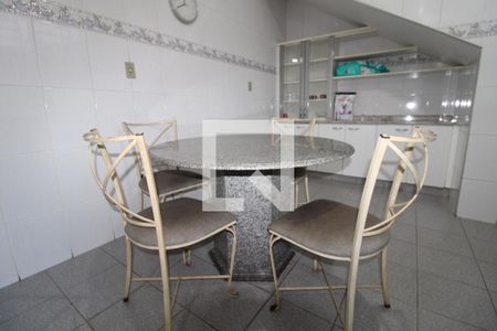 Casa à venda com 300m², 4 quartos e 5 vagasCozinha
