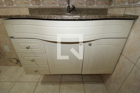 Casa à venda com 300m², 4 quartos e 5 vagasBanheiro social (piso superior)