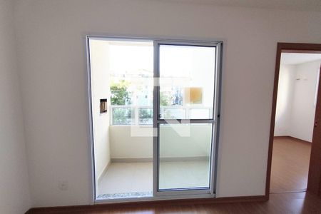 Sala de apartamento para alugar com 2 quartos, 43m² em Vila Rosa, Novo Hamburgo