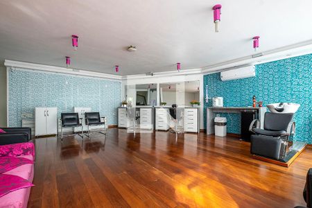 Casa à venda com 5 quartos, 400m² em Sumarezinho, São Paulo