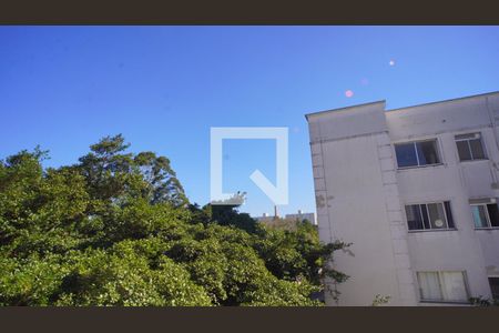 Vista  de apartamento para alugar com 2 quartos, 47m² em Rubem Berta, Porto Alegre