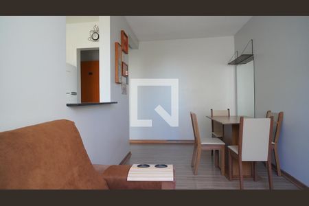 Sala  de apartamento para alugar com 2 quartos, 47m² em Rubem Berta, Porto Alegre
