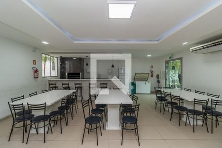 Apartamento para alugar com 47m², 2 quartos e 1 vaga Apartamento para alugar com 47m², 2 quartos e 1 vagaÁrea comum - Salão de festas