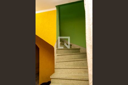 Escada de casa à venda com 3 quartos, 189m² em Ferrazópolis, São Bernardo do Campo