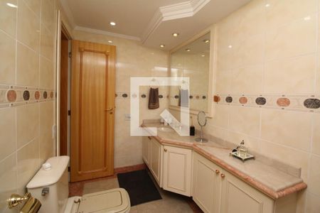 Apartamento à venda com 234m², 3 quartos e 4 vagasBanheiro Suíte 2