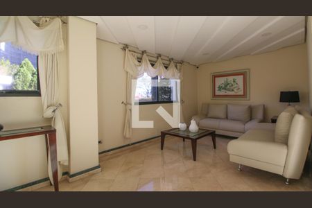 Apartamento à venda com 234m², 3 quartos e 4 vagasHall social