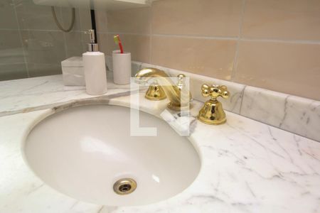 Apartamento à venda com 234m², 3 quartos e 4 vagasBanheiro Suíte 3