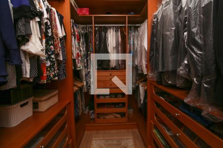 Apartamento à venda com 234m², 3 quartos e 4 vagasCloset