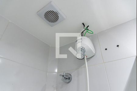 Chuveiro de kitnet/studio para alugar com 1 quarto, 35m² em Aclimação, São Paulo