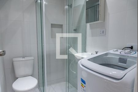 Banheiro de kitnet/studio para alugar com 1 quarto, 35m² em Aclimação, São Paulo