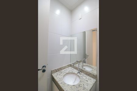 Apartamento à venda com 65m², 2 quartos e 2 vagasBanheiro Social