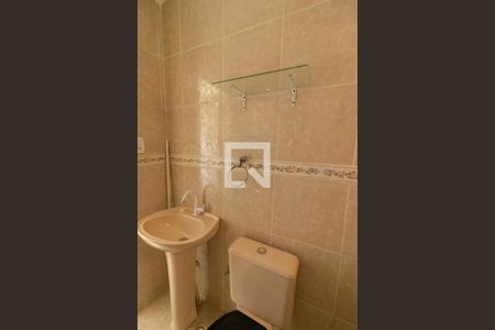 Casa para alugar com 100m², 2 quartos e 1 vagaBanheiro Corredor