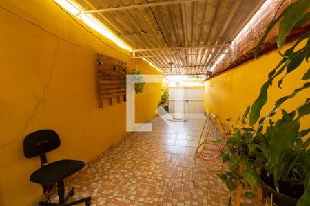 Casa para alugar com 100m², 2 quartos e 1 vagaQuintal