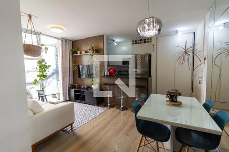 Sala de apartamento à venda com 2 quartos, 65m² em Rio Pequeno, São Paulo