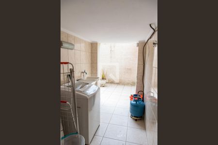 Casa à venda com 200m², 3 quartos e 2 vagasÁrea de serviço