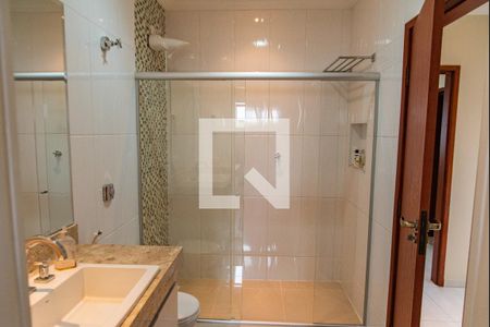 Casa à venda com 200m², 3 quartos e 2 vagasBanheiro da suíte 3