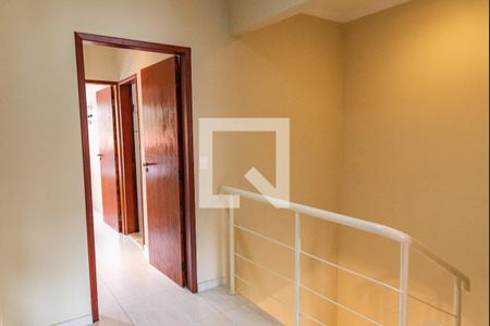 Casa à venda com 200m², 3 quartos e 2 vagasCorredor