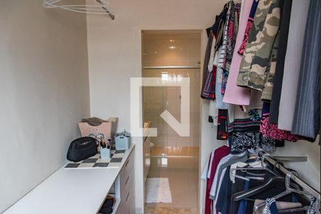 Casa à venda com 200m², 3 quartos e 2 vagasCloset da suíte 3