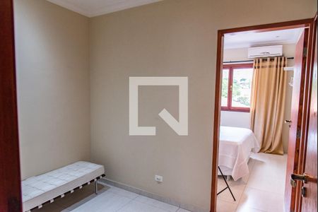 Casa à venda com 200m², 3 quartos e 2 vagasEscritório da suíte 3