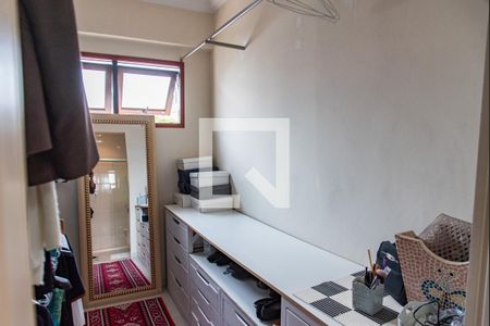 Casa à venda com 200m², 3 quartos e 2 vagasCloset da suíte 3