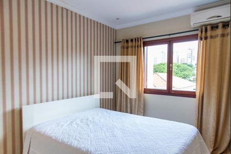 Casa à venda com 200m², 3 quartos e 2 vagasSuíte